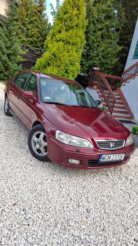 Honda Accord 2.0 ES - 1
