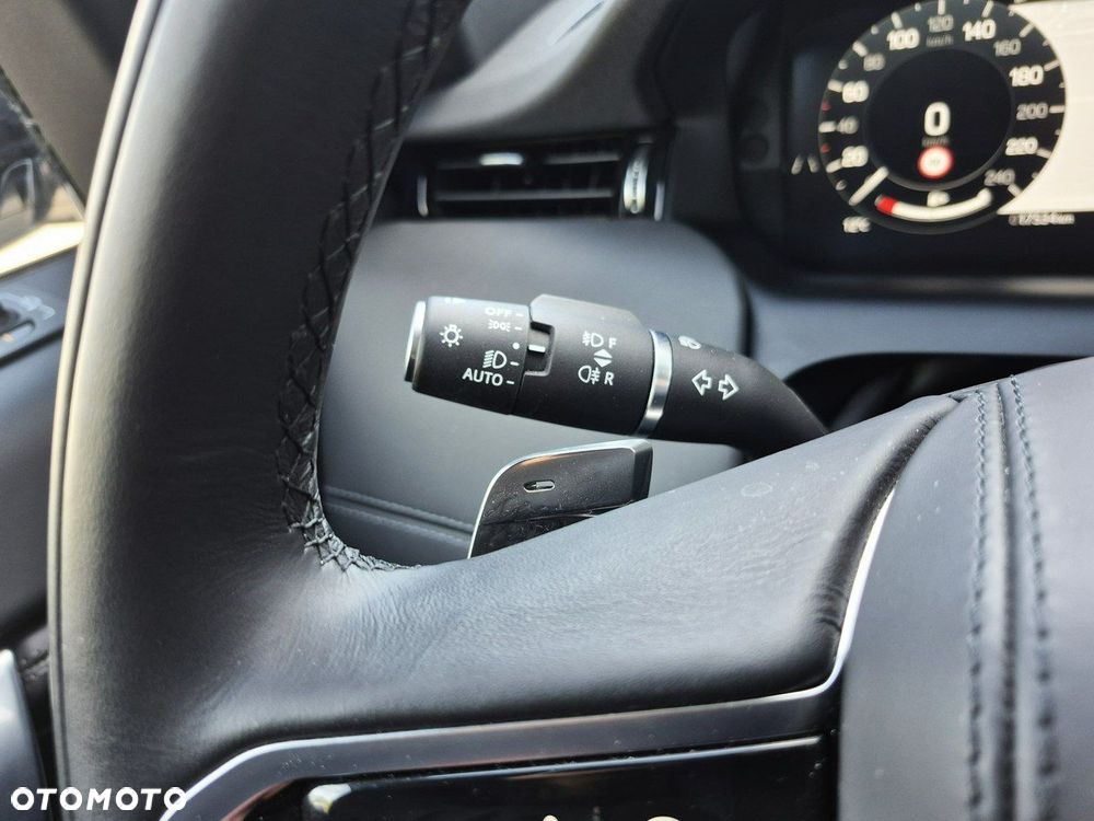 Land Rover Discovery Sport - 33