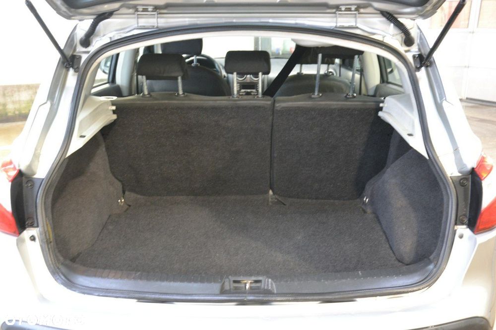 Nissan Qashqai - 22