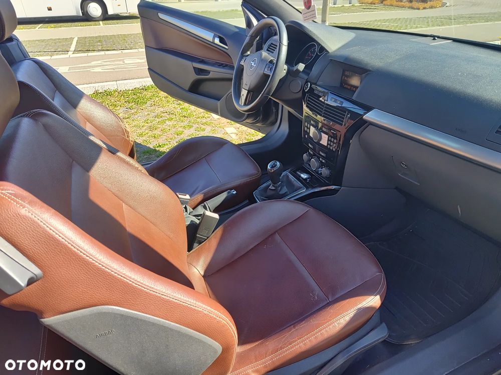 Opel Astra 1.6 Cosmo - 25