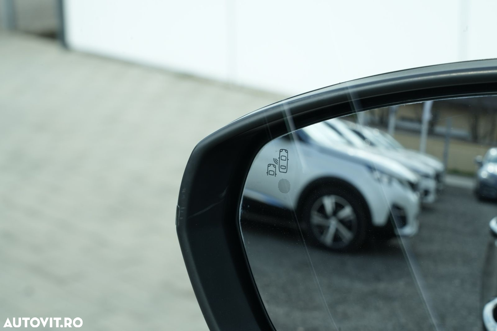 Peugeot 3008 1.6 BlueHDI S&S EAT6 GT-Line - 23