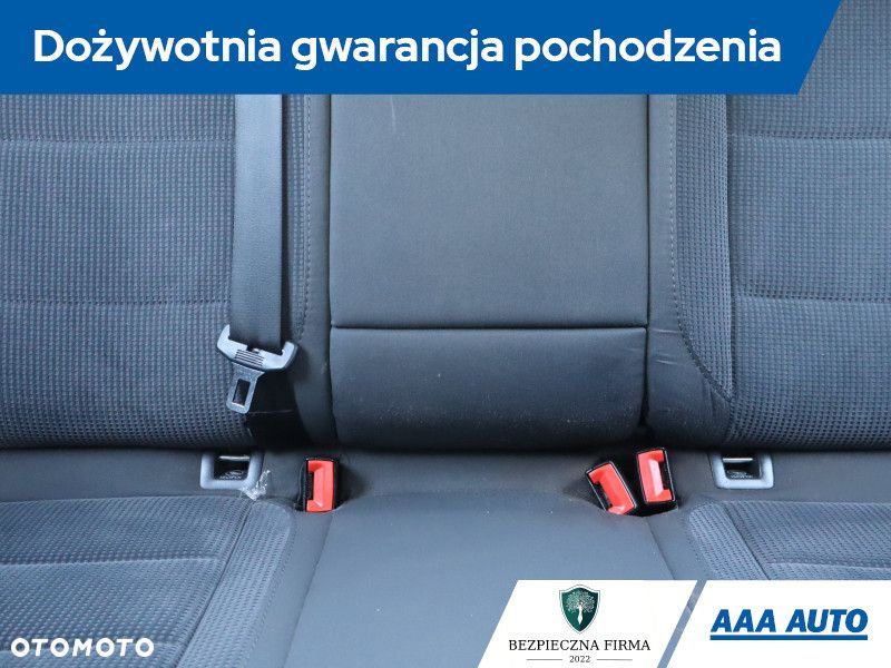 Volkswagen Jetta - 11