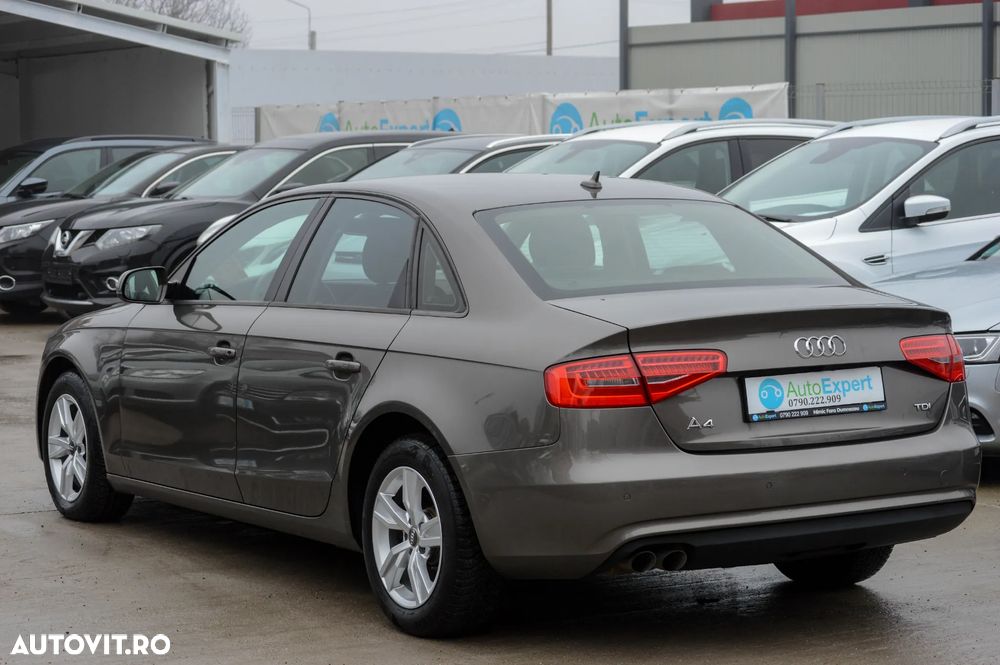 Audi A4 2.0 TDI DPF multitronic Attraction - 17