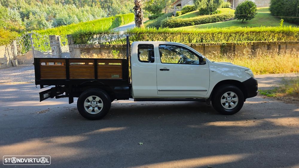 Toyota Hilux 4x4 Extra Cab DPF Comfort - 10