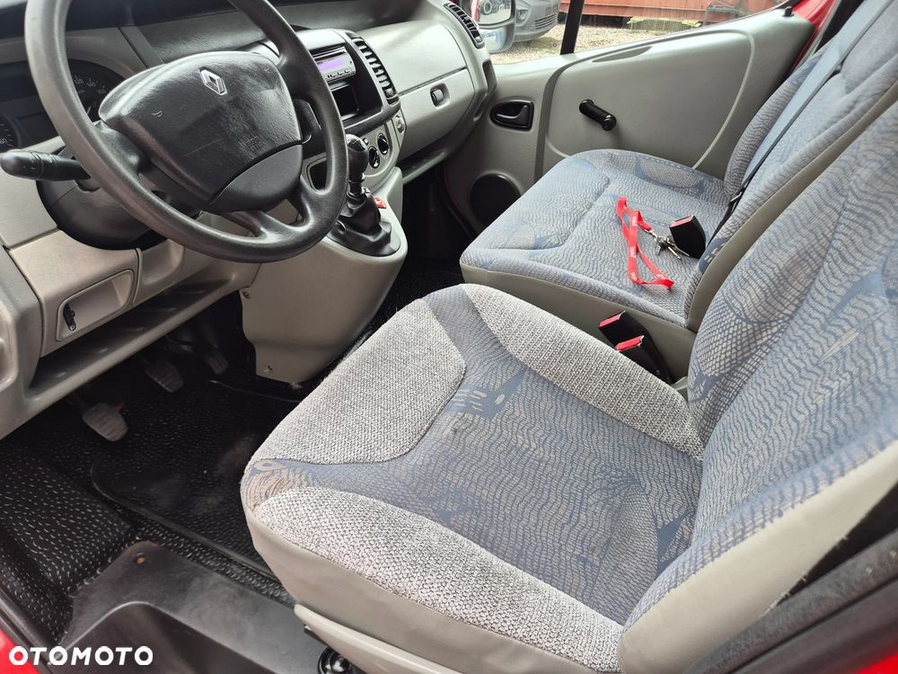 Renault Trafic - 16
