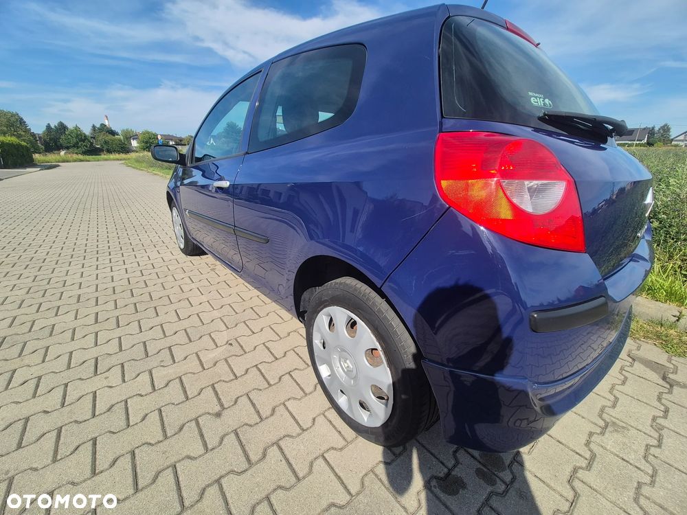 Renault Clio 1.2 16V 75 Dynamique - 21