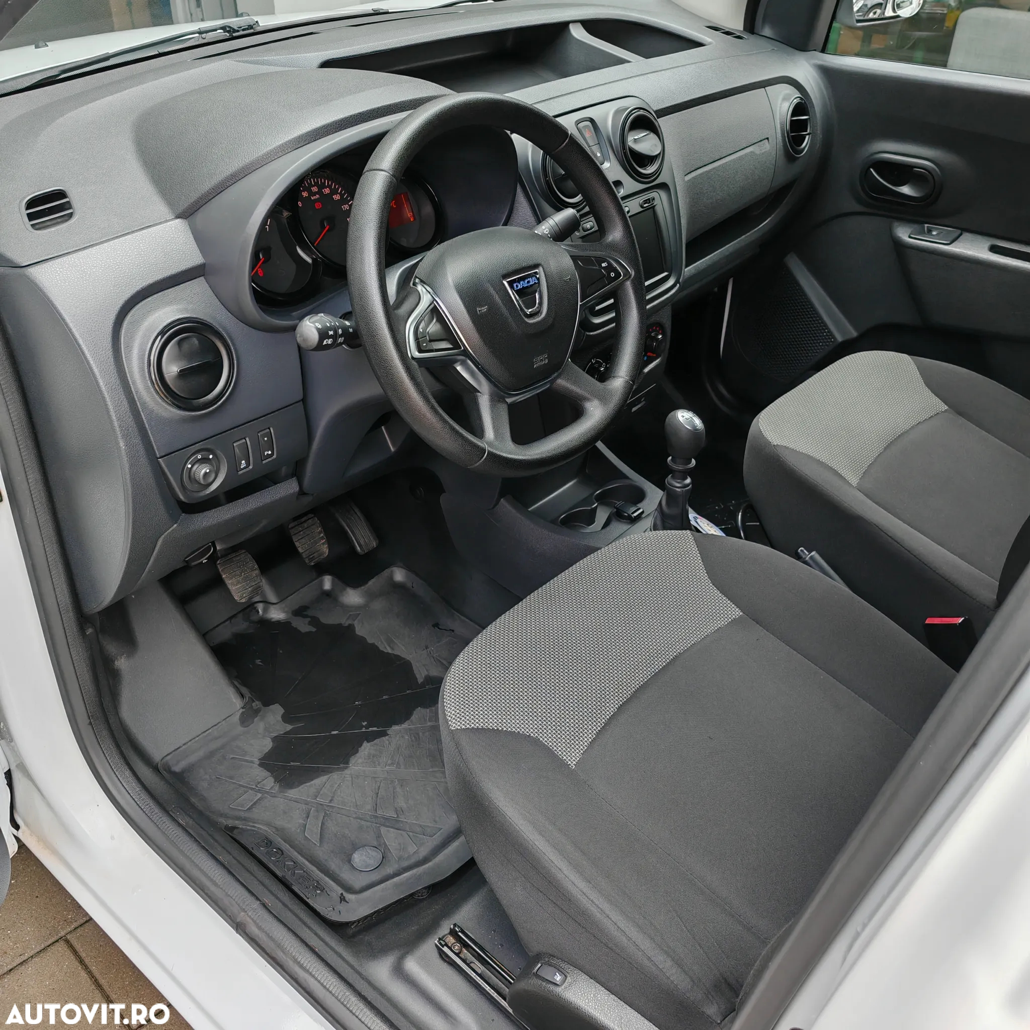 Dacia Dokker 1.5 Blue dCi Laureate - 9