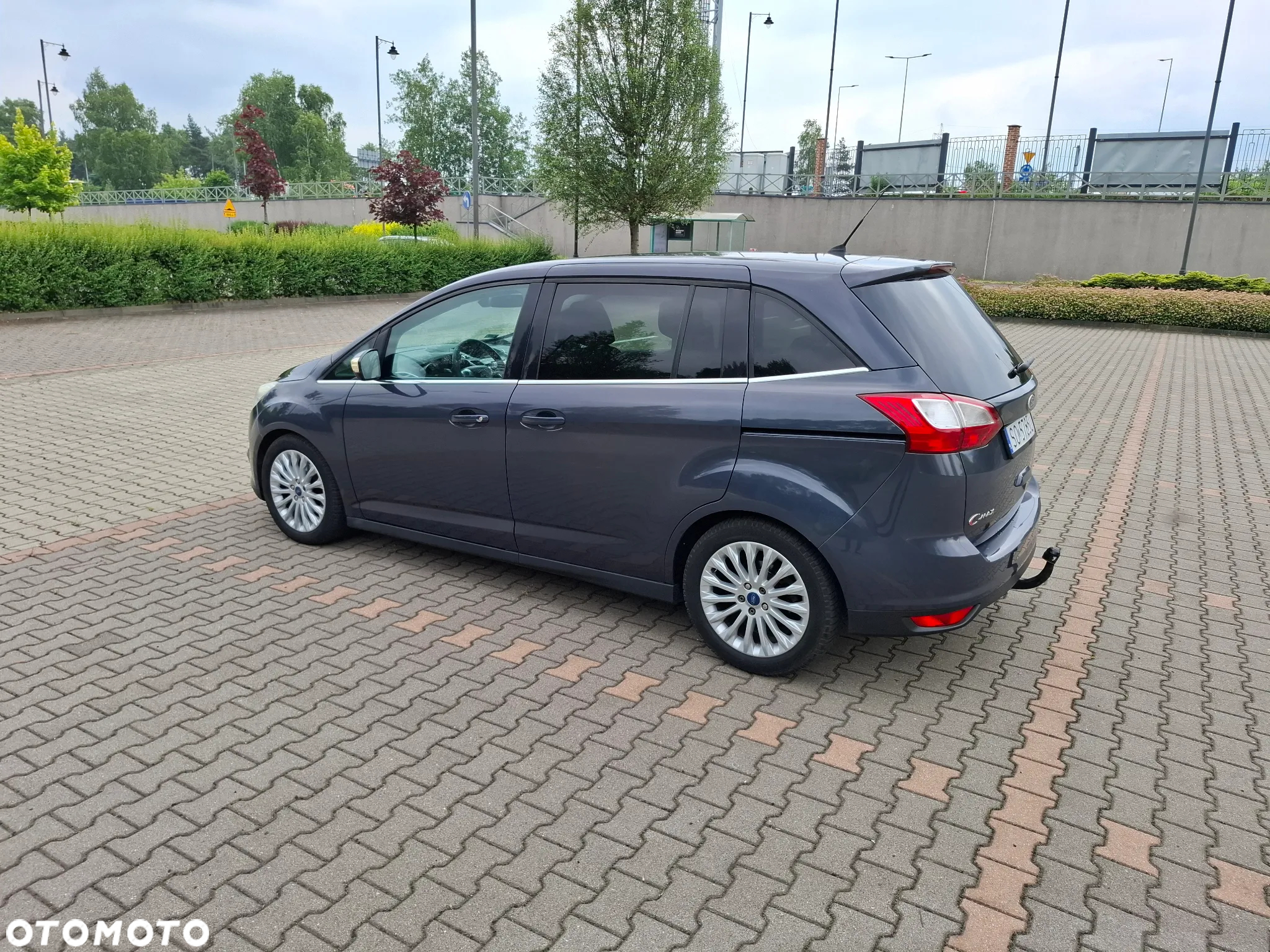 Ford Grand C-MAX - 16