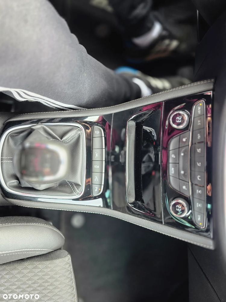 Opel Astra 1.4 Turbo Innovation - 23