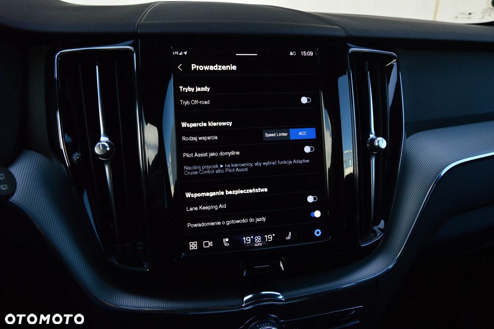 Volvo XC 60 B4 D Geartronic Momentum - 32