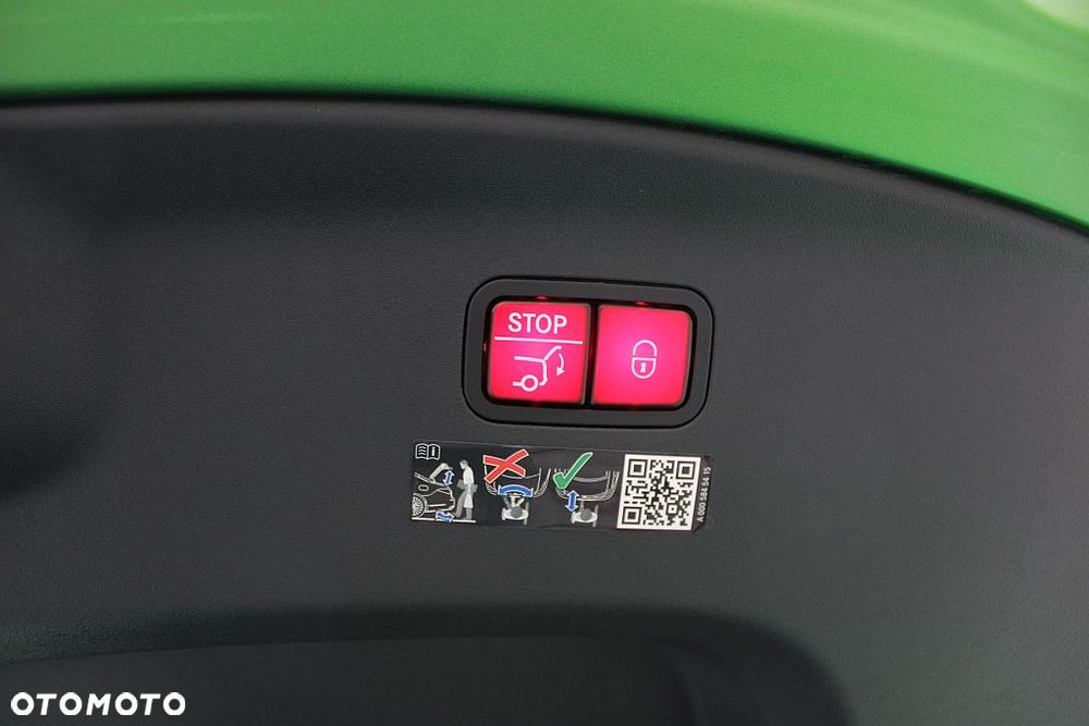 Mercedes-Benz AMG GT - 40