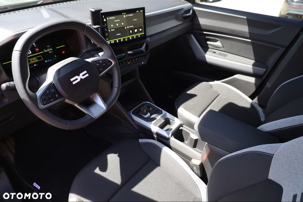 Dacia Duster 1.8 Full Hybrid 155 Journey MMT - 13