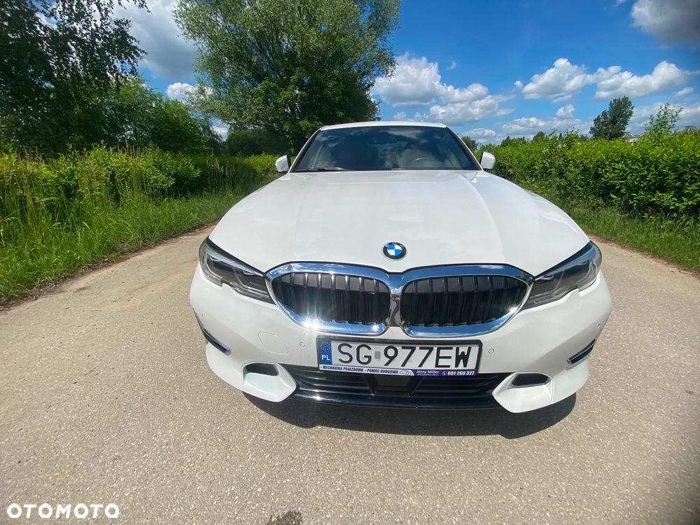 BMW Seria 3 320d xDrive Edition Luxury Line Purity - 23