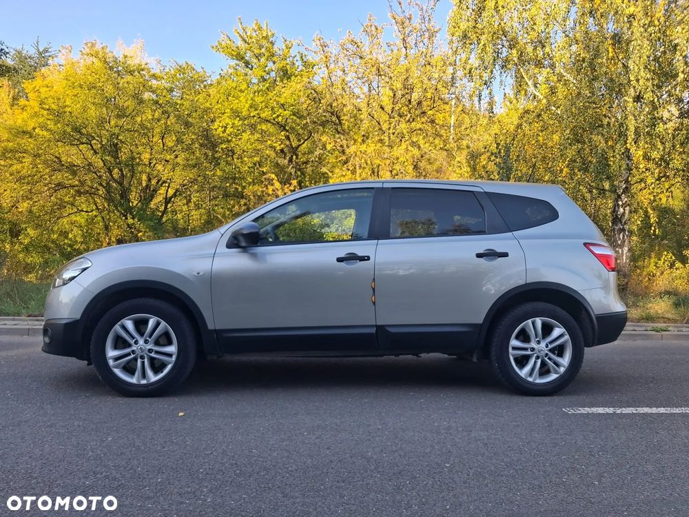 Nissan Qashqai+2 2011
