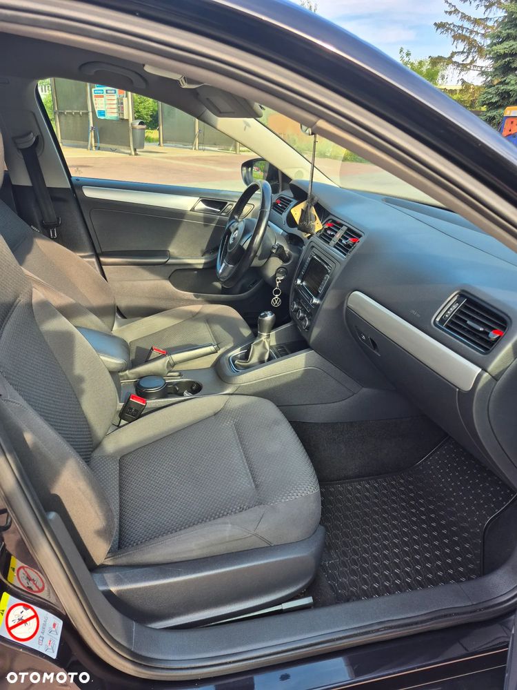 Volkswagen Jetta 1.6 TDI Trendline - 3
