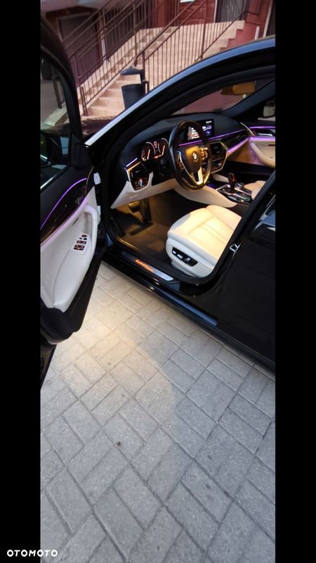 BMW Seria 5 520d xDrive Luxury Line - 13