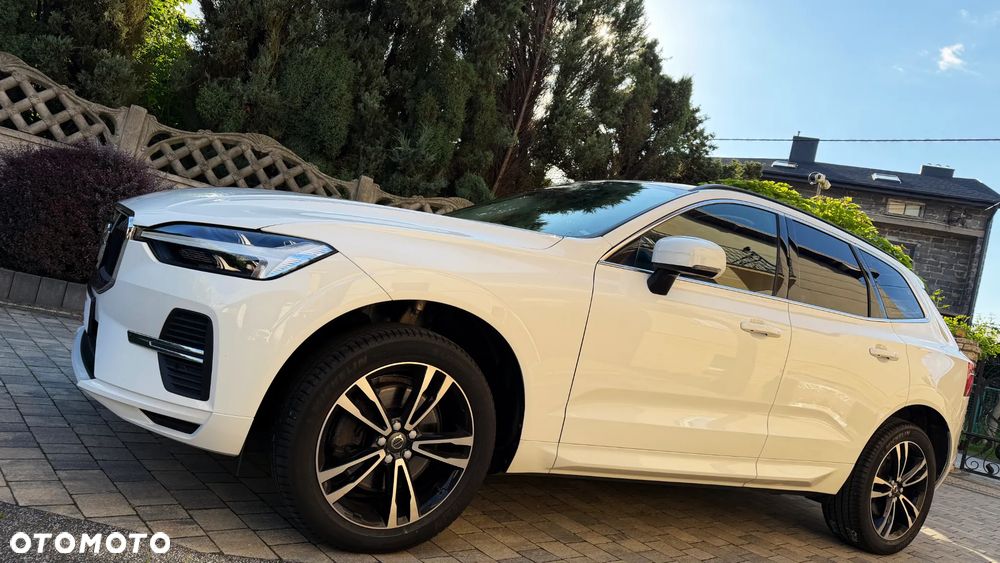 Volvo XC 60 B4 D AWD Geartronic Momentum Pro - 5