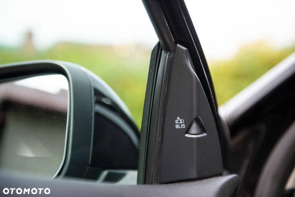 Volvo V40 D2 Summum - 17