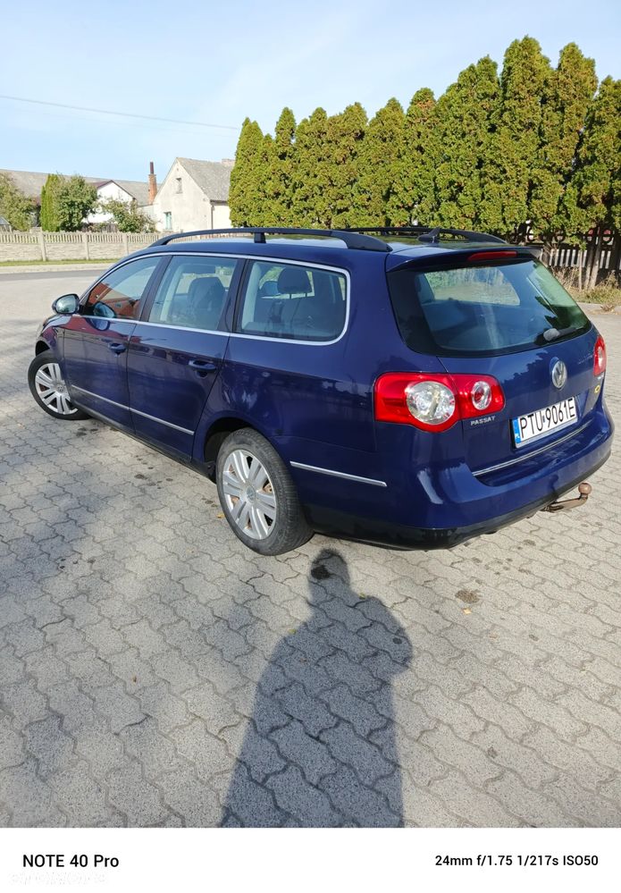 Volkswagen Passat - 4