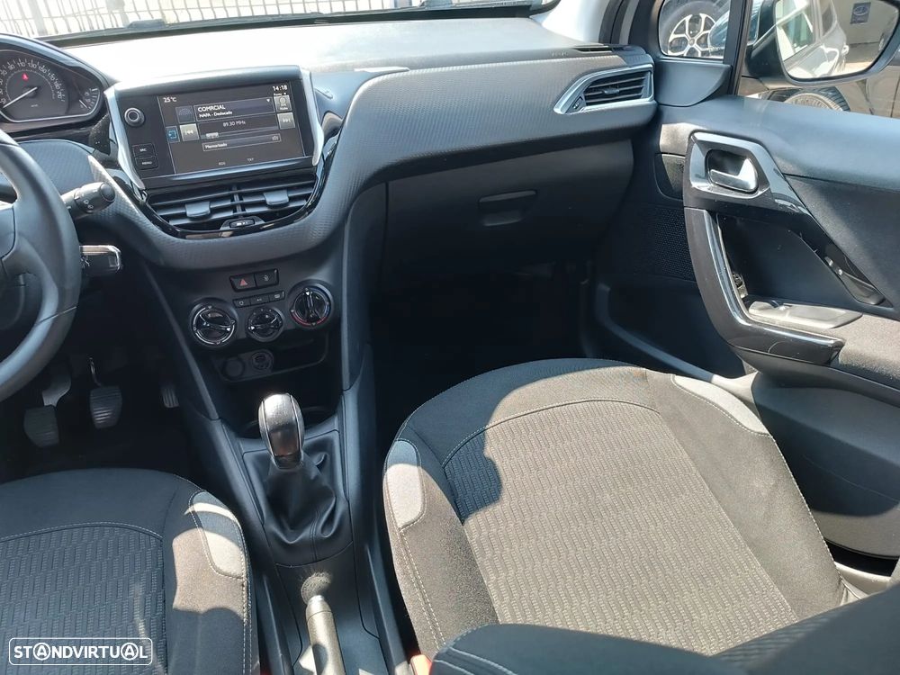 Peugeot 208 1.2 PureTech Style - 14