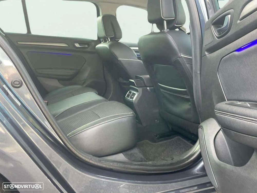 Renault Mégane Sport Tourer - 12