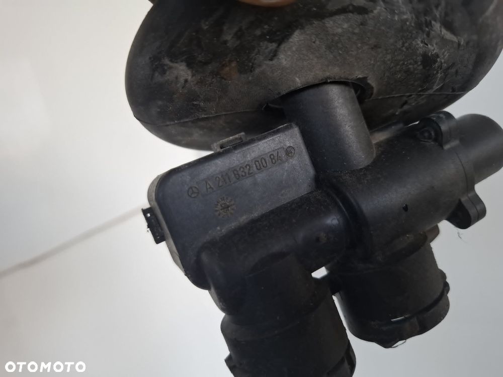 ZAWÓR NAGRZEWNICY WODY OGRZEWANIA MERCEDES W211 a2118320084 - 3