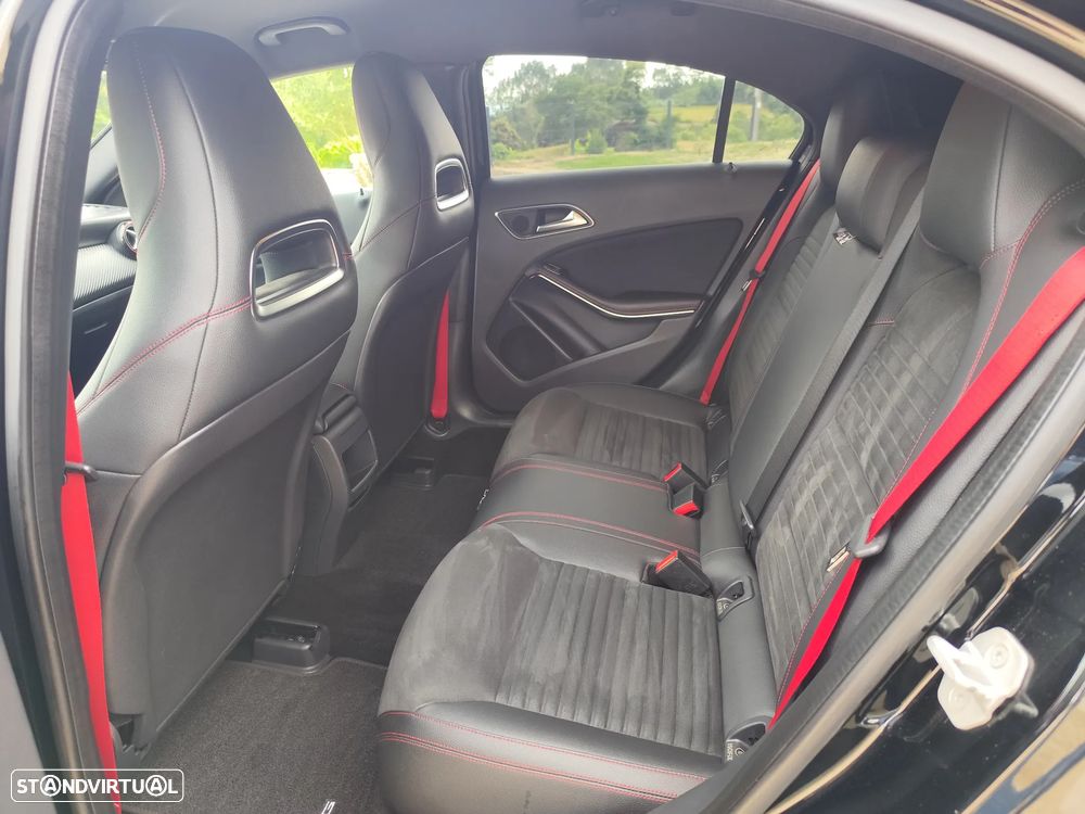 Mercedes-Benz A 45 AMG 4-Matic - 9
