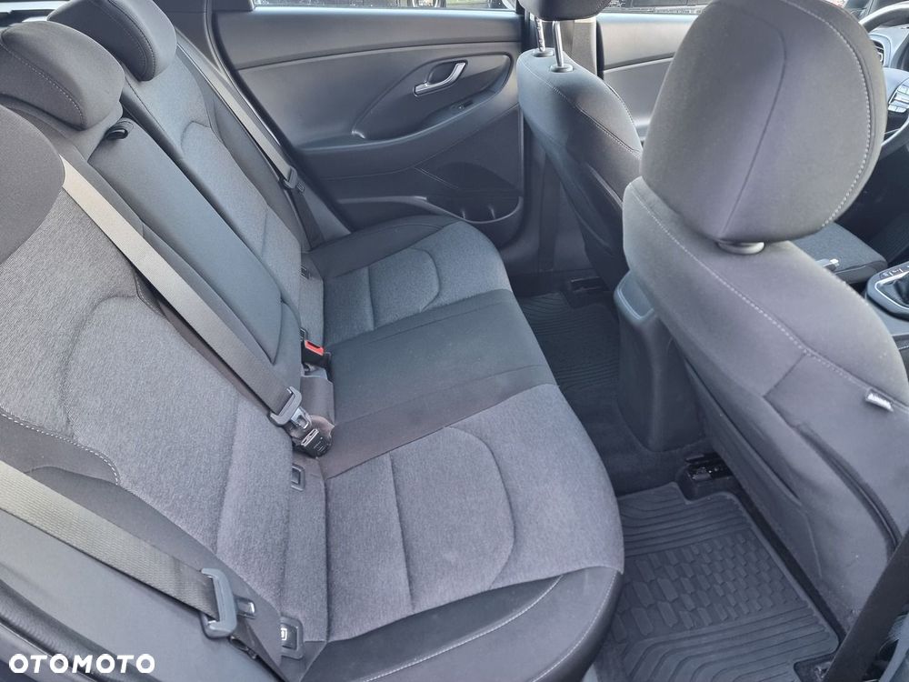 Hyundai i30 1.5 T-GDI 48V Smart - 23