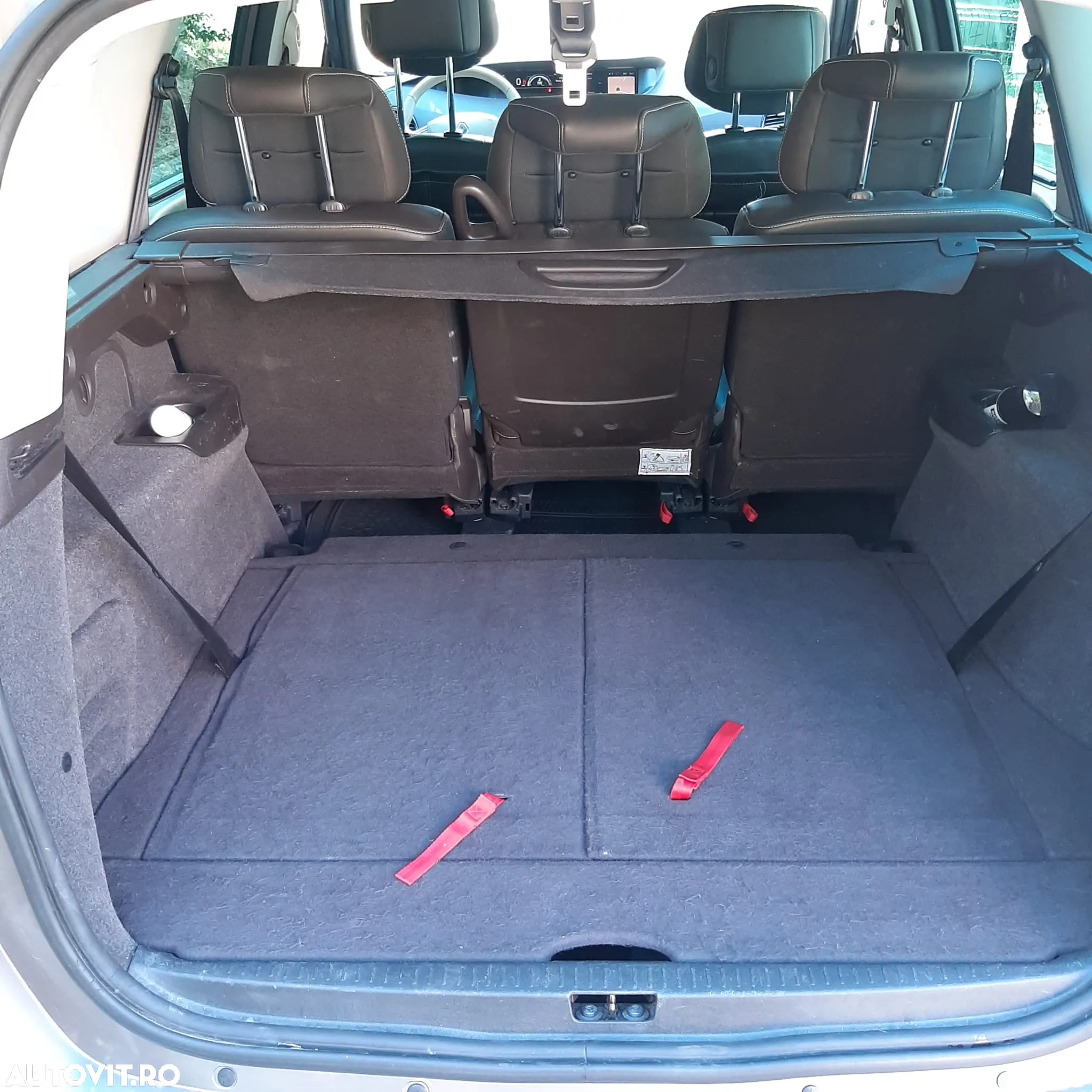 Renault Grand Scenic 1.6 dCi Stop&Start Energy Privilege - 16