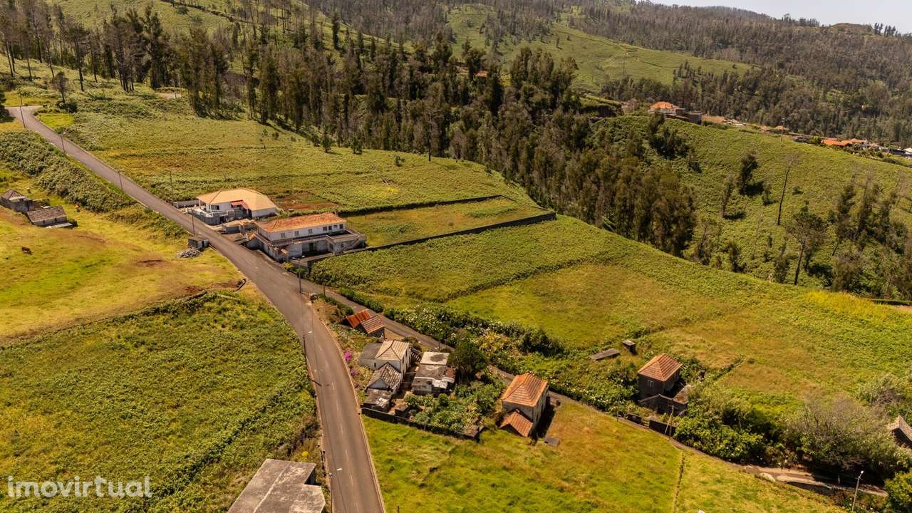 TERRENO PLANO COM VISTA EM PONTA DE PARGO 1452 M2, CALHETA ( MADEIRA) - Grande imagem: 4/19