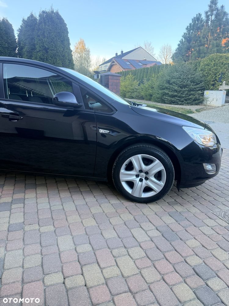 Opel Astra 1.4 Turbo Edition Sport - 4