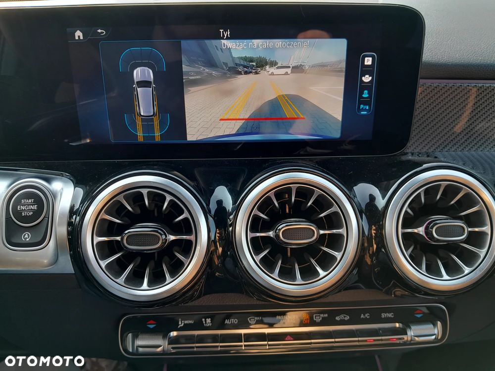 Mercedes-Benz GLB 200 AMG Line 7G-DCT - 10