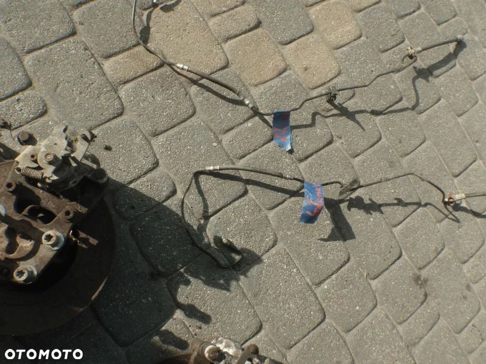 przewód rurka hamulcowa śruba z belki tył partner III berlingo - 2