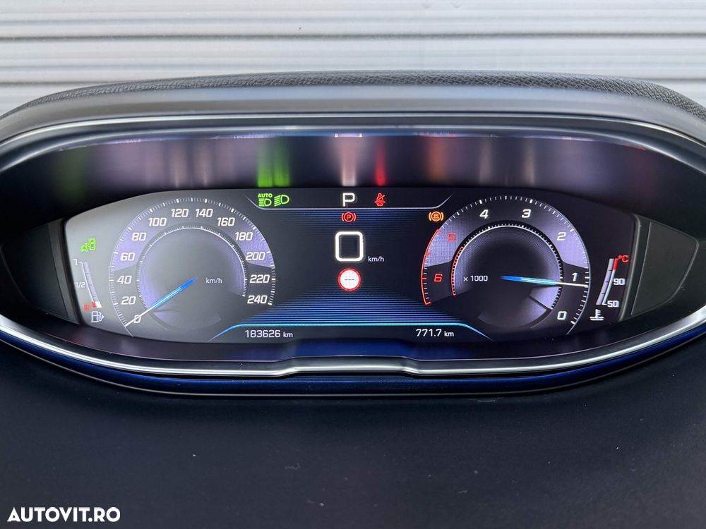 Peugeot 3008 BlueHDi 130 Stop & Start EAT8 Allure - 23