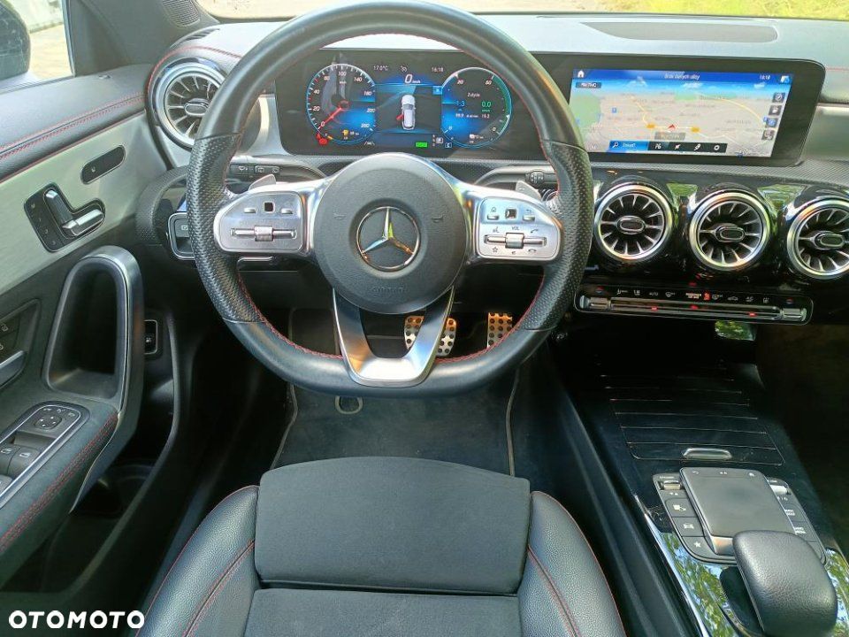 Mercedes-Benz CLA - 11