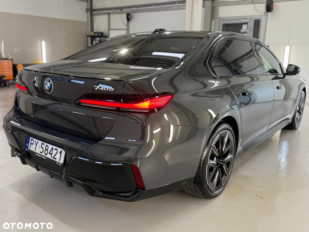 BMW Seria 7 730d mHEV - 3