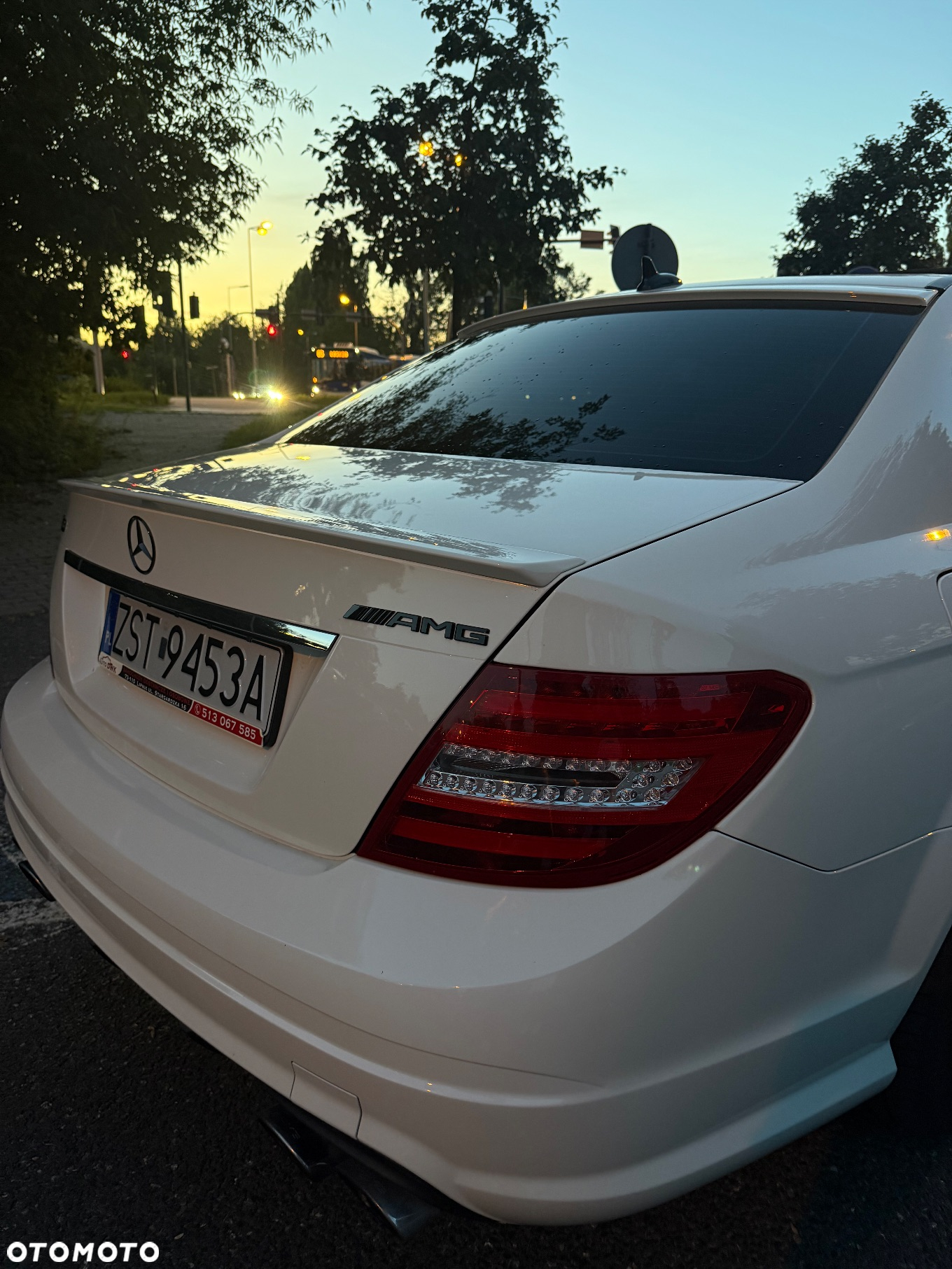 Mercedes-Benz Klasa C 63 AMG 7G-TRONIC - 11