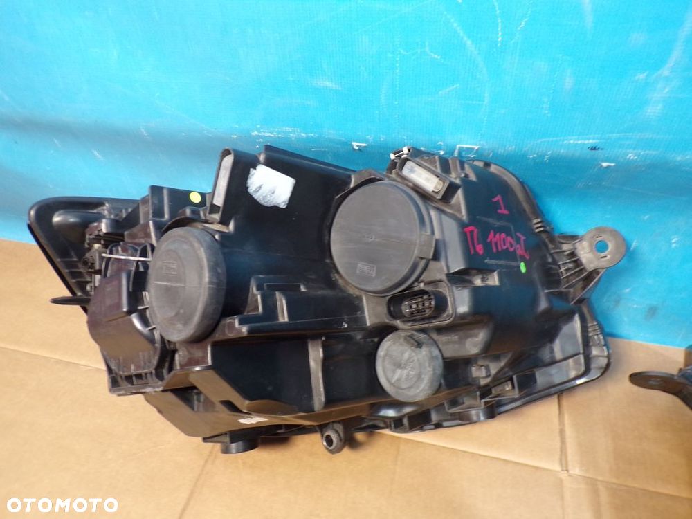 VW T6 CARAVELLE MULTIVAN 15- REFLEKTORY LAMPY PRZEDNIE DEMONTAŻ 2 sztuki - 10