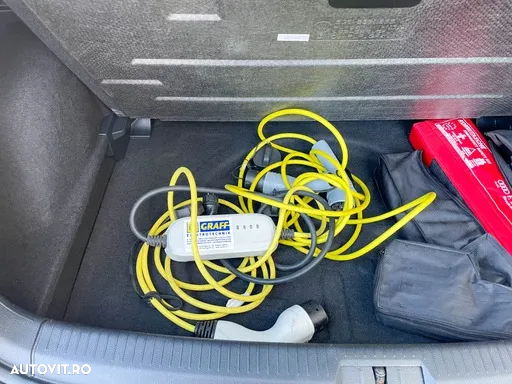 Volkswagen e-Golf - 9