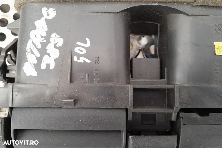Grila ventilatie bord centru Opel Astra G [1998 - 2009] Sedan 4-usi 1 - 2