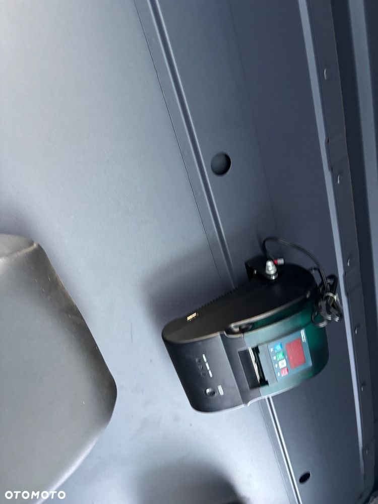 Volkswagen Crafter - 13