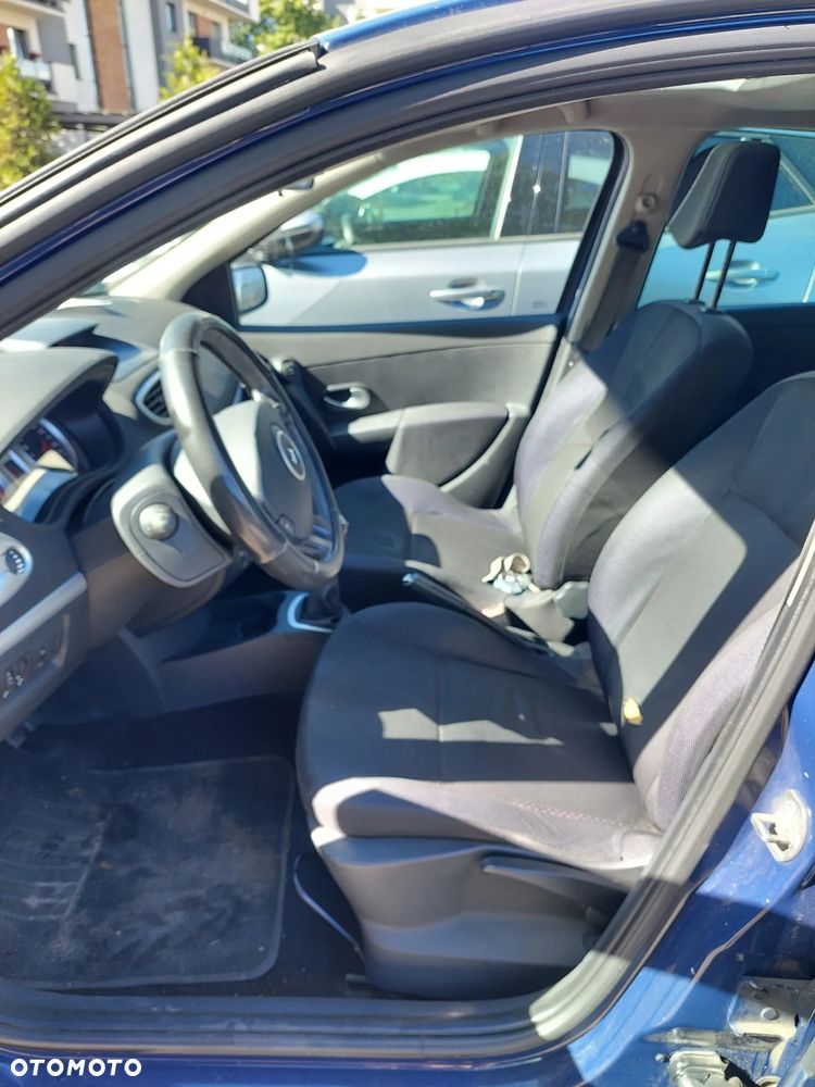 Renault Clio - 14