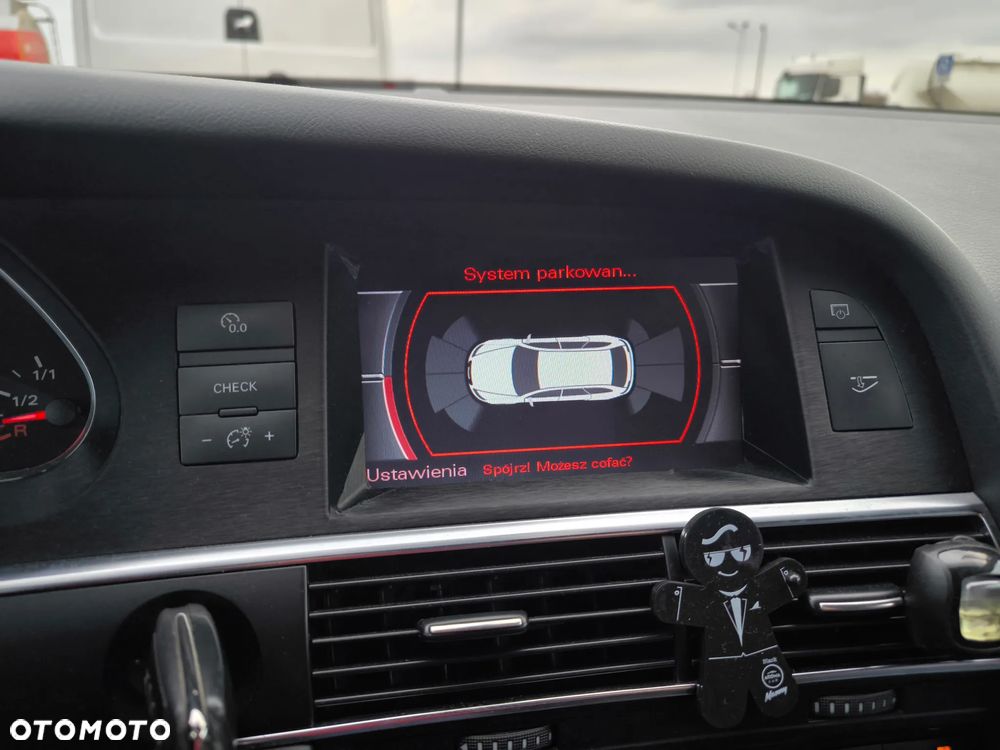 Audi A6 Allroad - 26