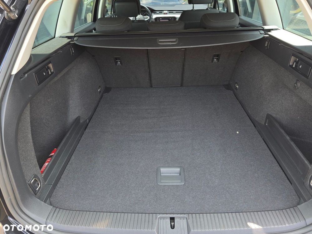 Volkswagen Passat Variant 1.5 TSI EVO Business DSG - 15