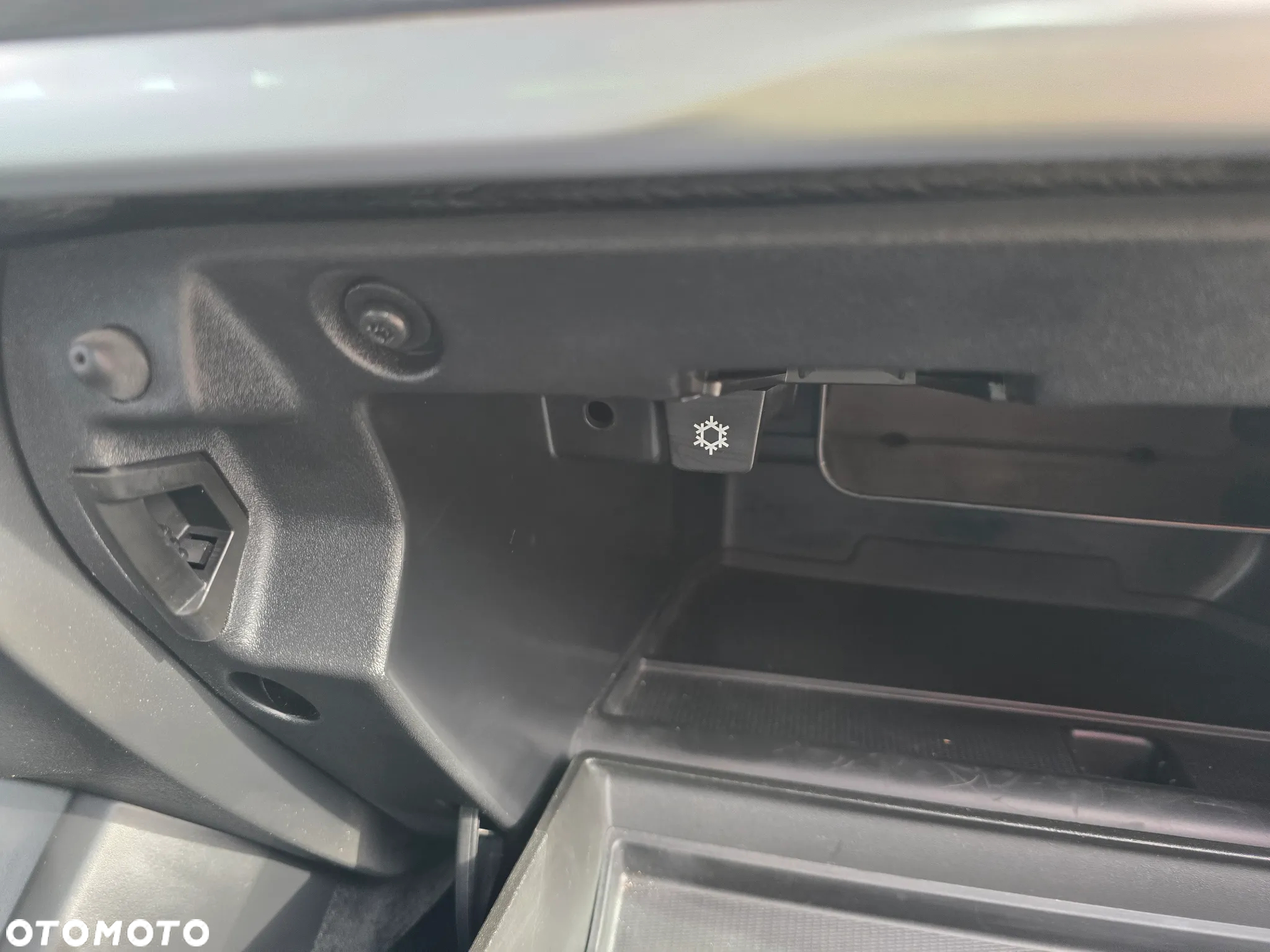 Volvo V40 D2 Momentum - 33