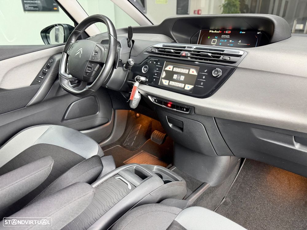 Citroën C4 Grand Picasso 1.6 e-HDi Intensive ETG6 J17 - 26