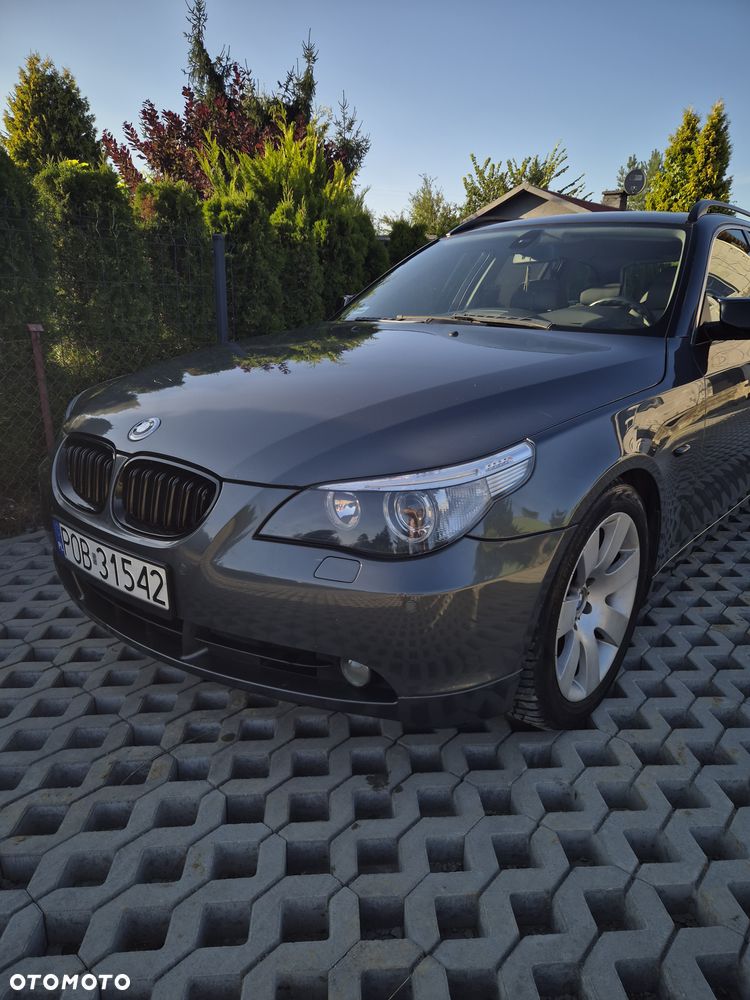 BMW Seria 5 545i - 1