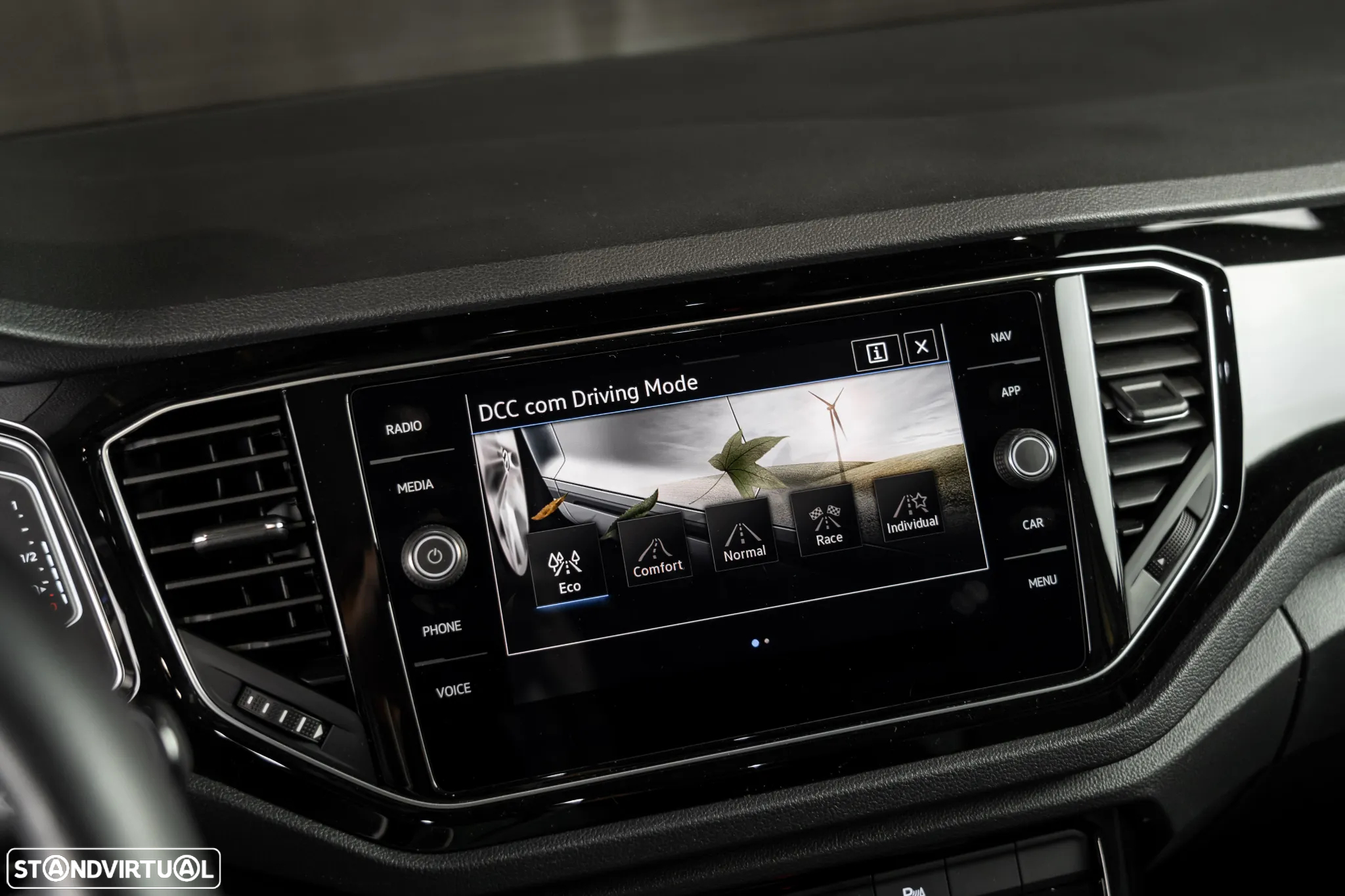 VW T-Roc 2.0 TSI 4M R DSG - 15