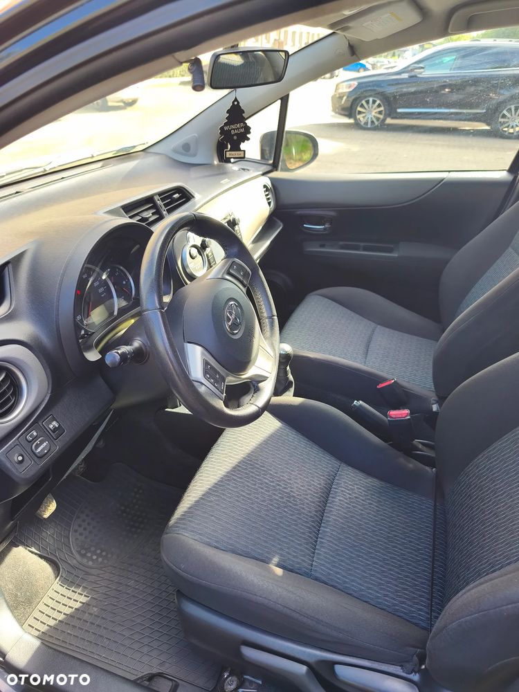 Toyota Yaris 1.0 Sol - 10