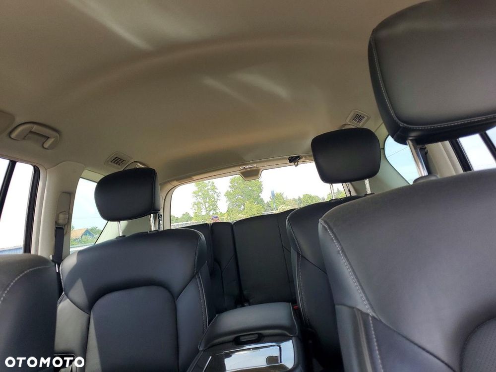 Infiniti QX80 - 11